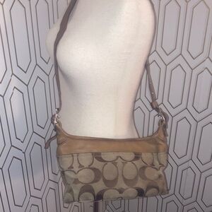 🩷VINTAGE RARE 2009   Y2K SOHO   Coach Brown and Tan Shoulder Bag